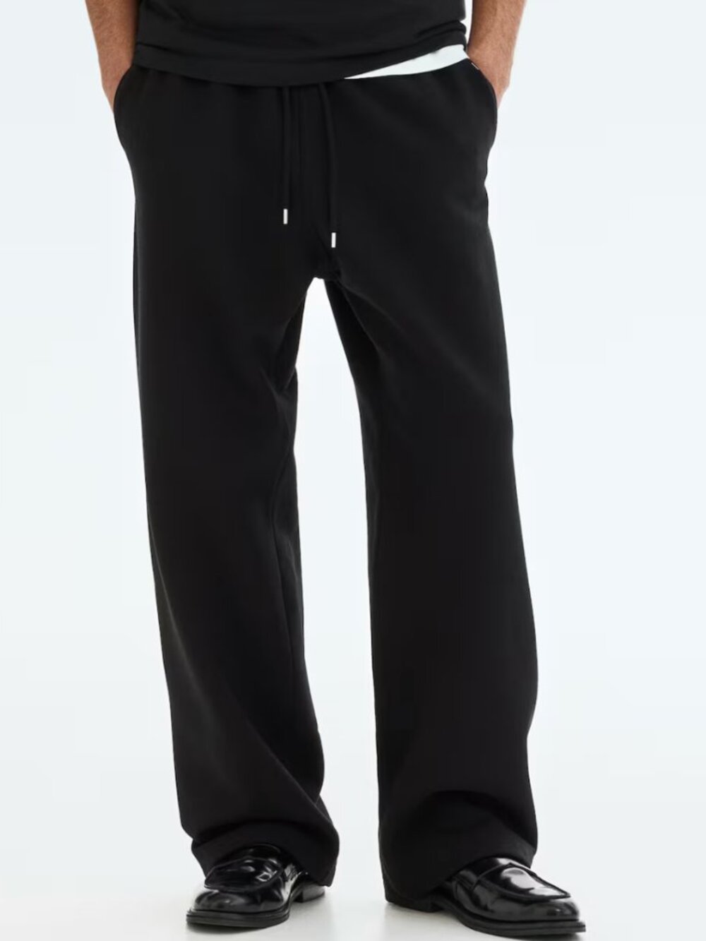 Men’s size M Divided Black Relaxed Wide-Leg Drawstring Sweatpants, NWOT